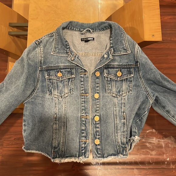 Fashion Nova Cropped Denim Jacket with Zipper Sleeves - Picture 2 of 5